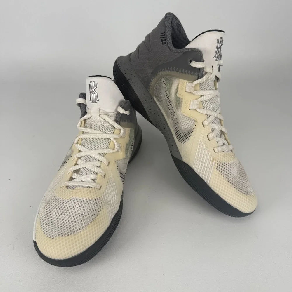 Nike Kyrie Flytrap 5 Boys 4.5Y White Grey Basketball Shoes DD0340-112‎